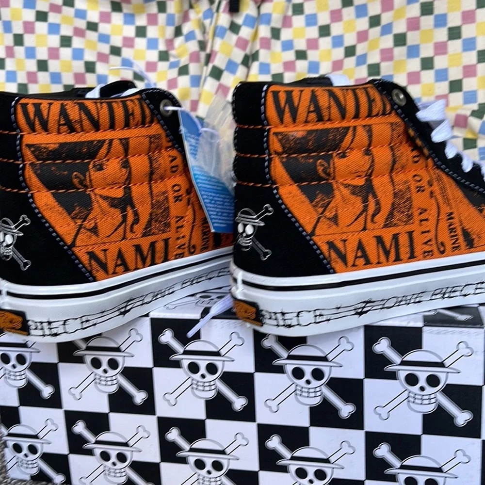 VANS X ONE PIECE COLLABORATION Men’s SKATE SK8-HI SHOE
One Piece Wanted Nami Ora - Picture 15 of 16